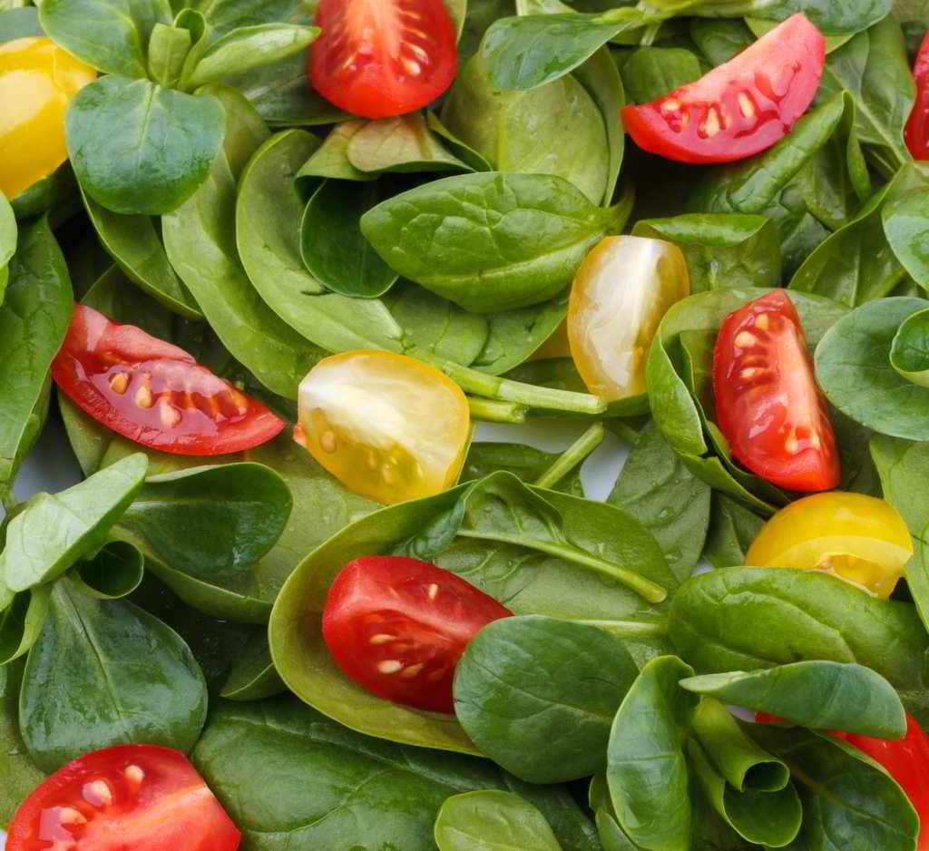 Insalata di spinaci. Gli spinaci contengono una buona quantità di nitrati.