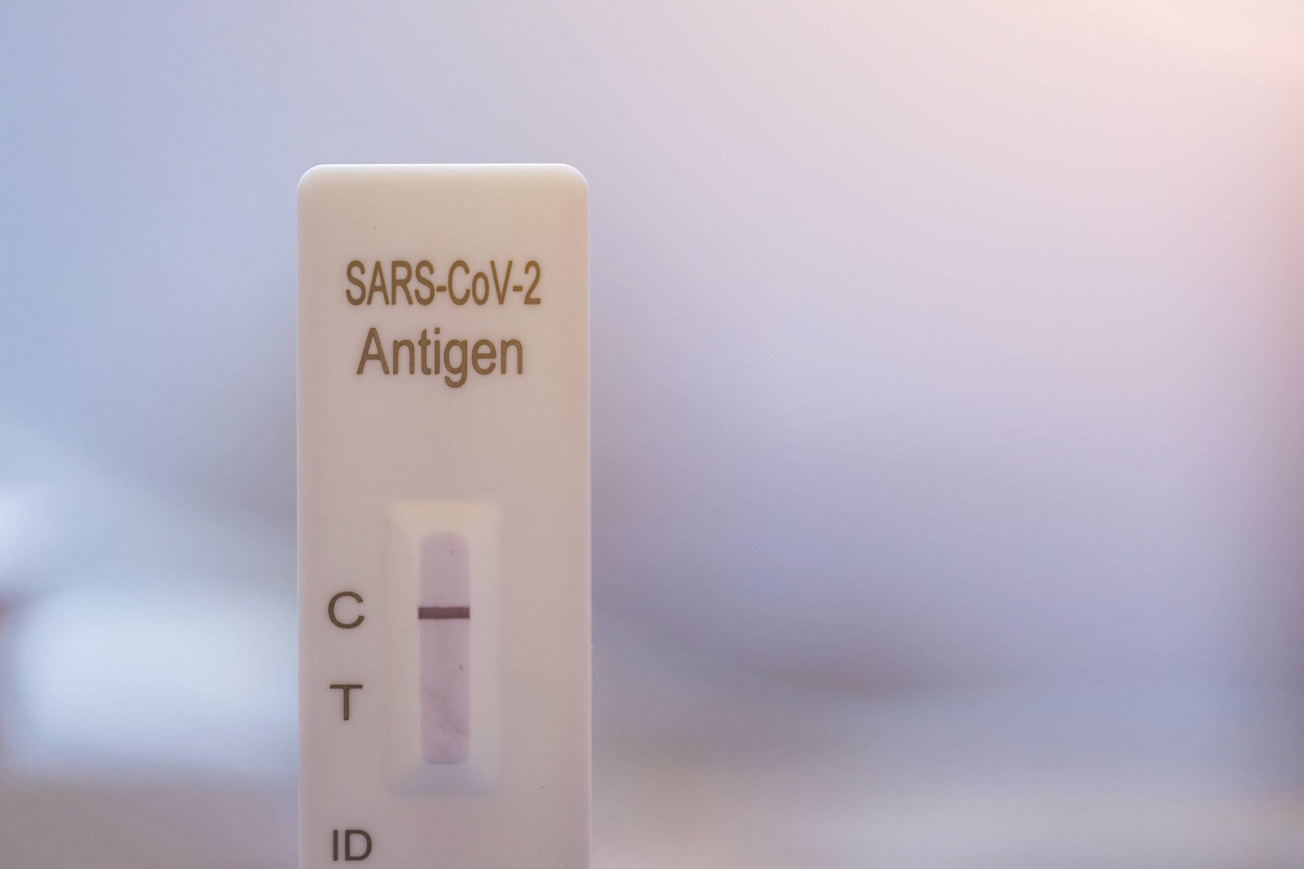 Varianti e tamponi: perdono efficacia?